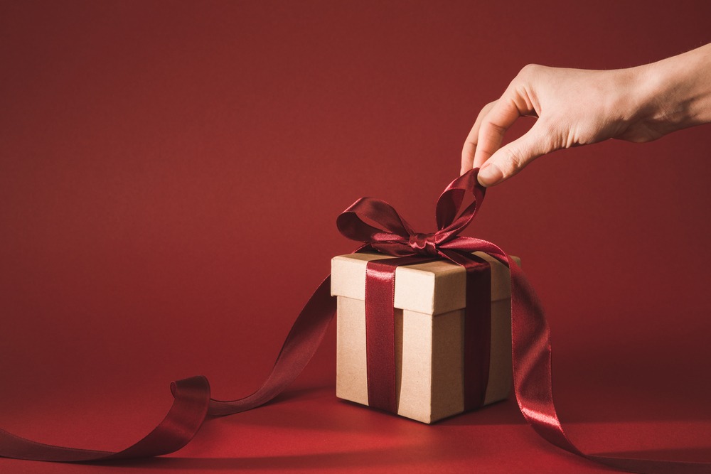 Gift giving in the Netherlands-all you need to know for those special moments